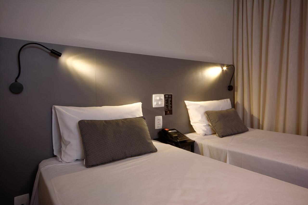 Quarto Twin Standard