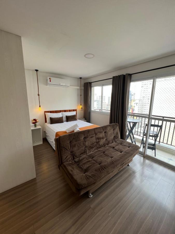 Apartamento com Varanda