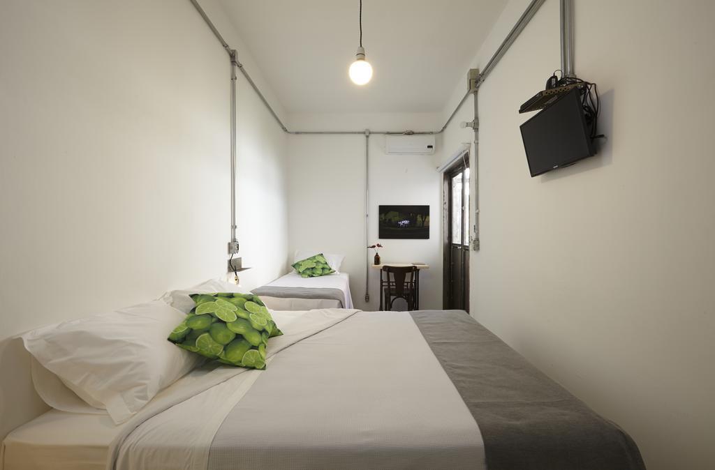 Quarto com Cama Queen-size