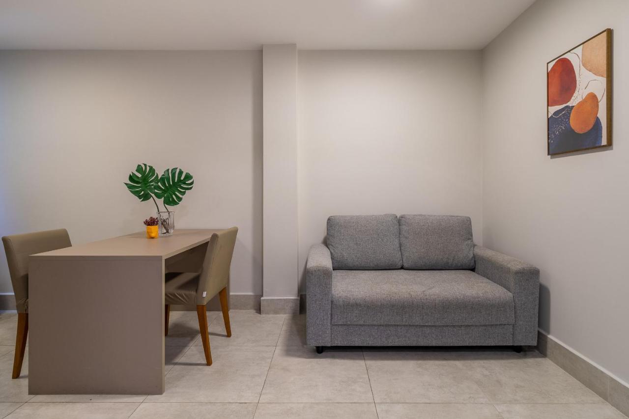 Family Studio,1425546808:JPEG