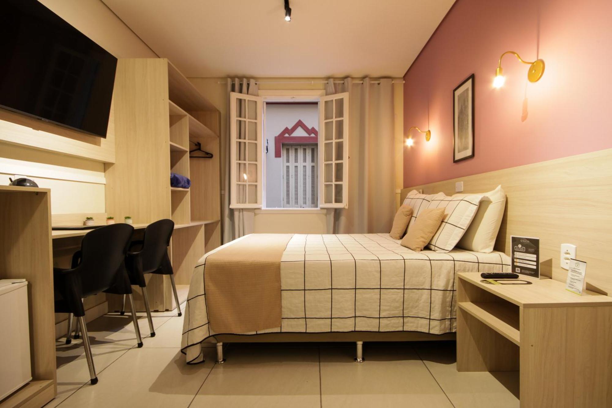 Suite with Spa Bath,1596080355:JPEG