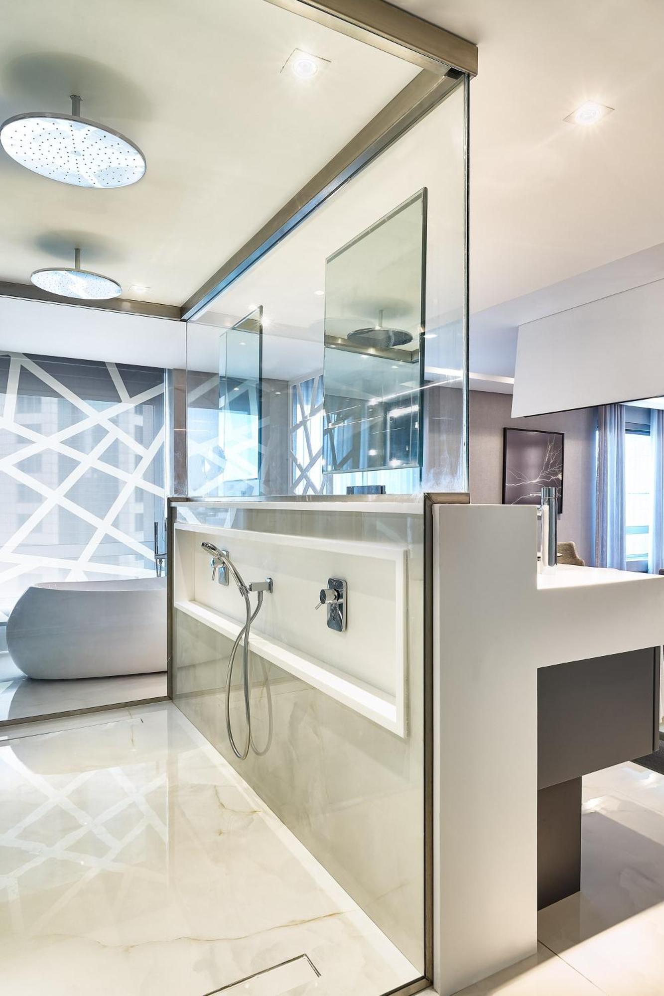 Emerald King Suite