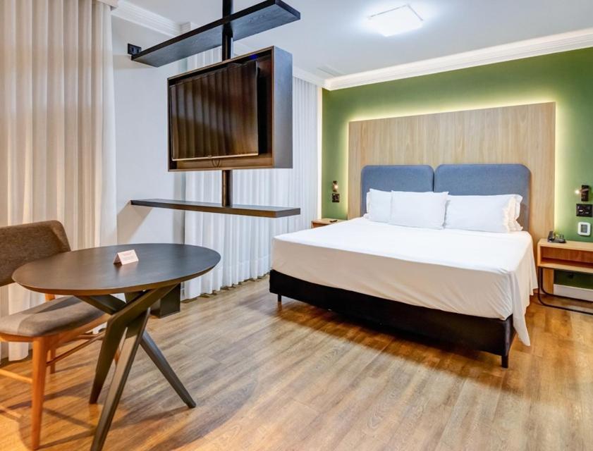 King Room,1742685412:JPEG