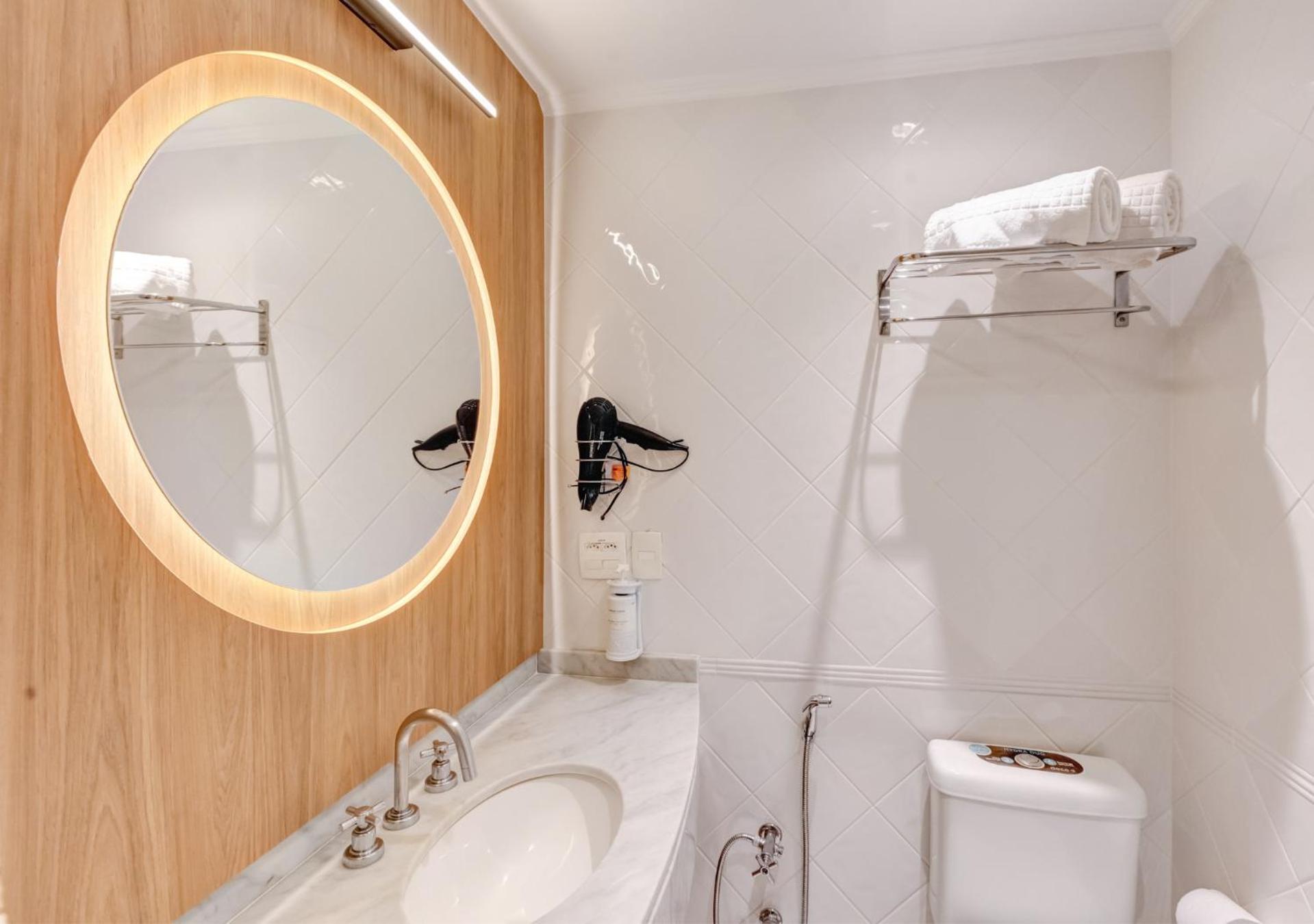 Superior Twin Room with City View