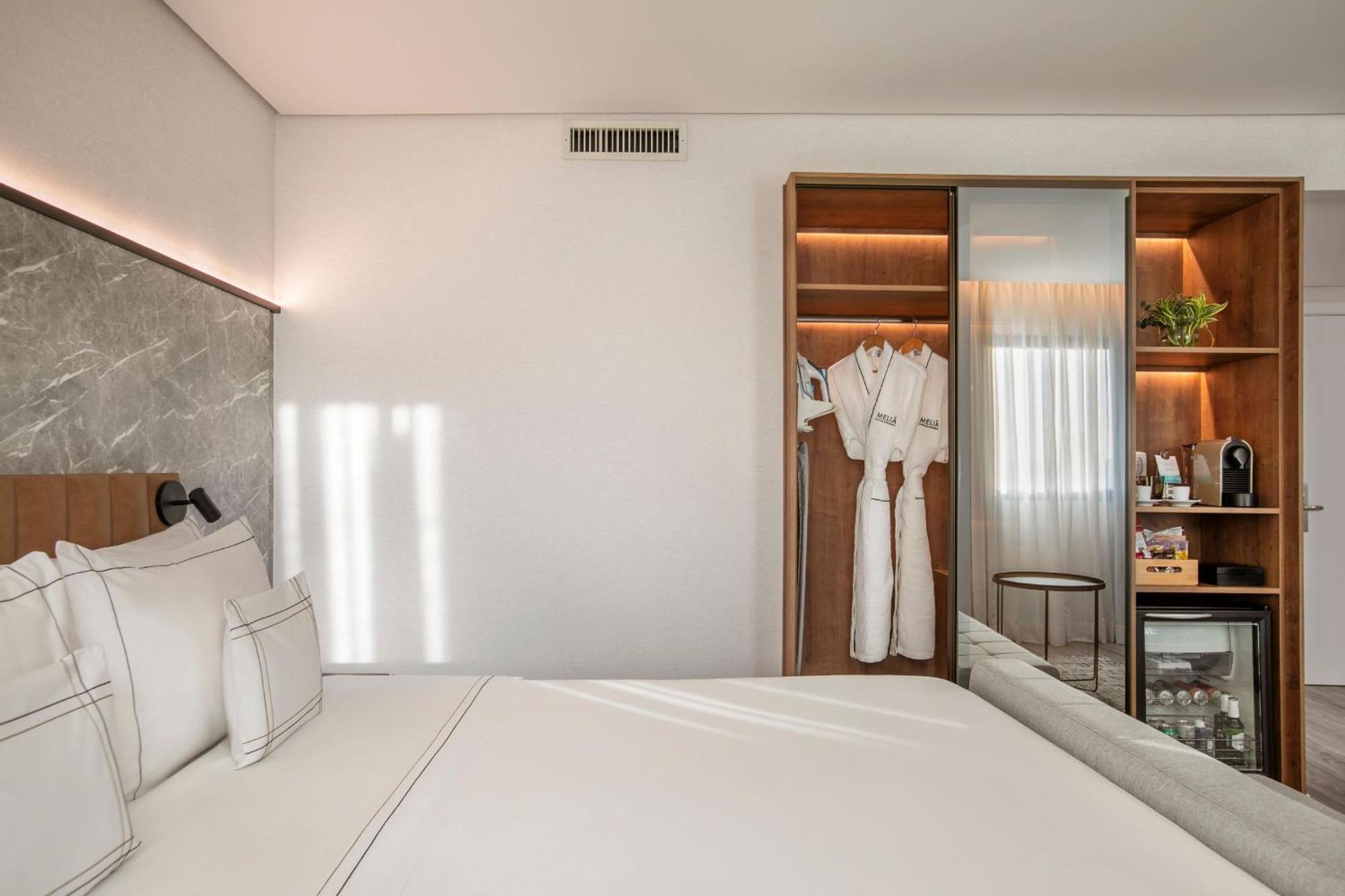 Grand Premium King Bed,1769503646:JPEG