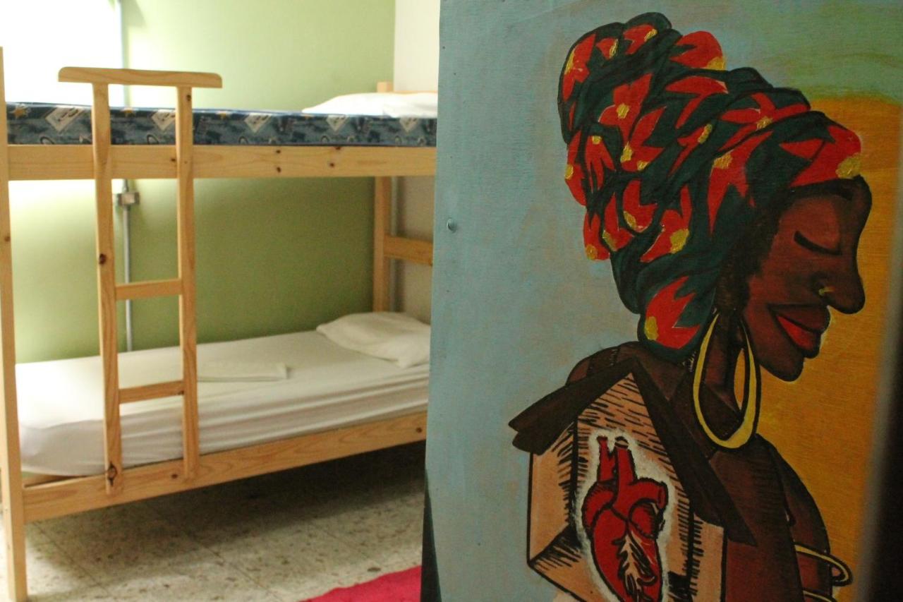Cama em Dormitório Feminino com 6 Camas