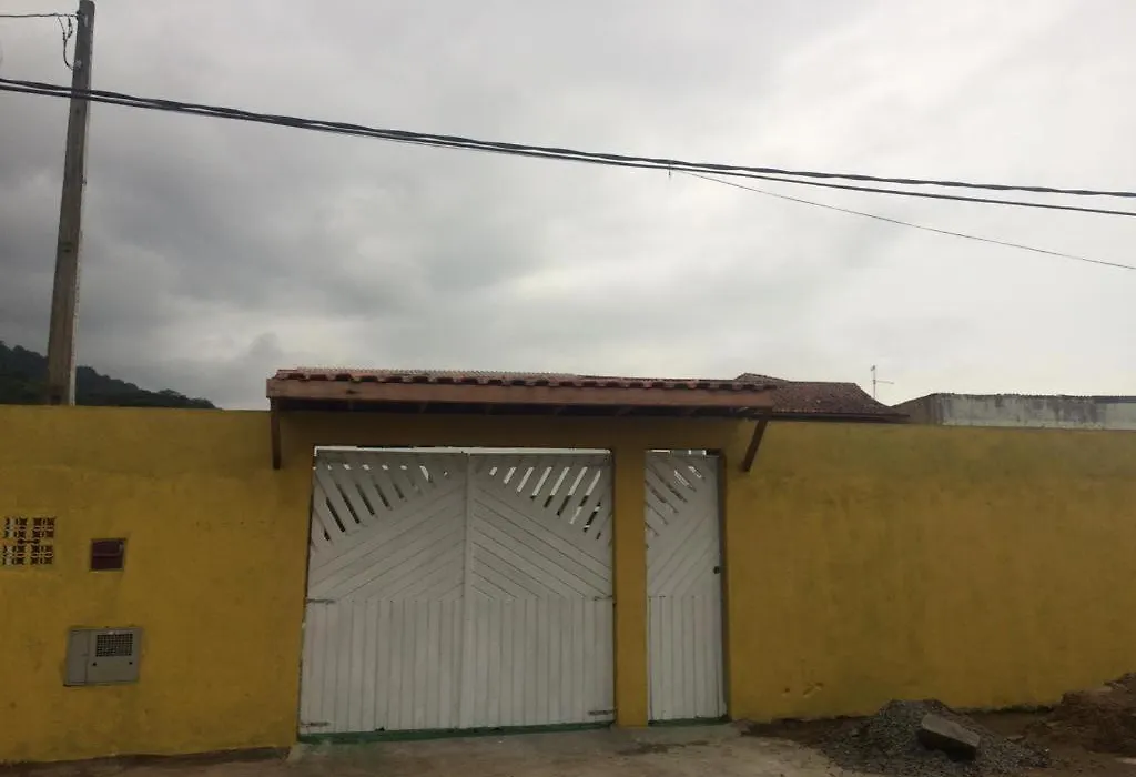 Ótima casa com piscina em Praia Grande-1