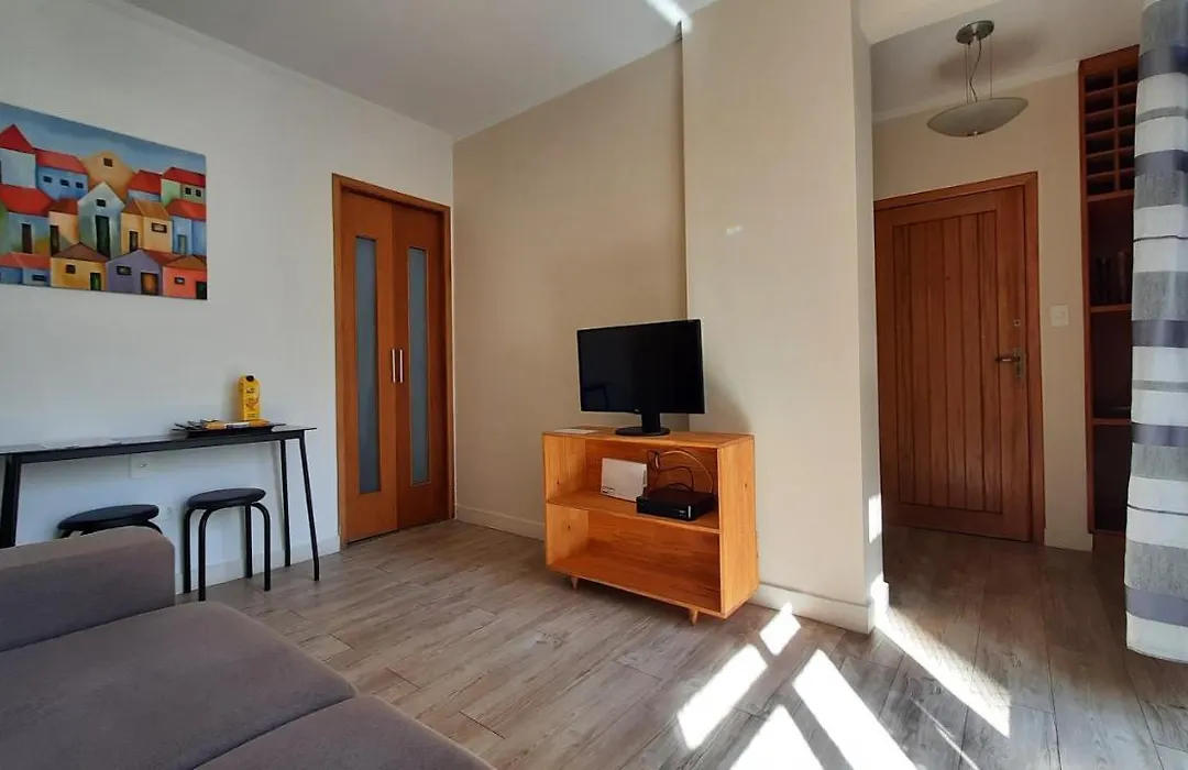 Apt De 2 Quartos, 3 Quadras Av Paulista E Wi-Fi 250 Mbs-1