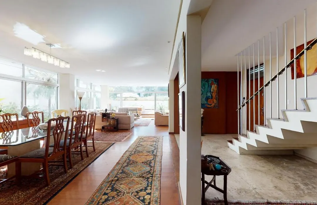 Becas House-1