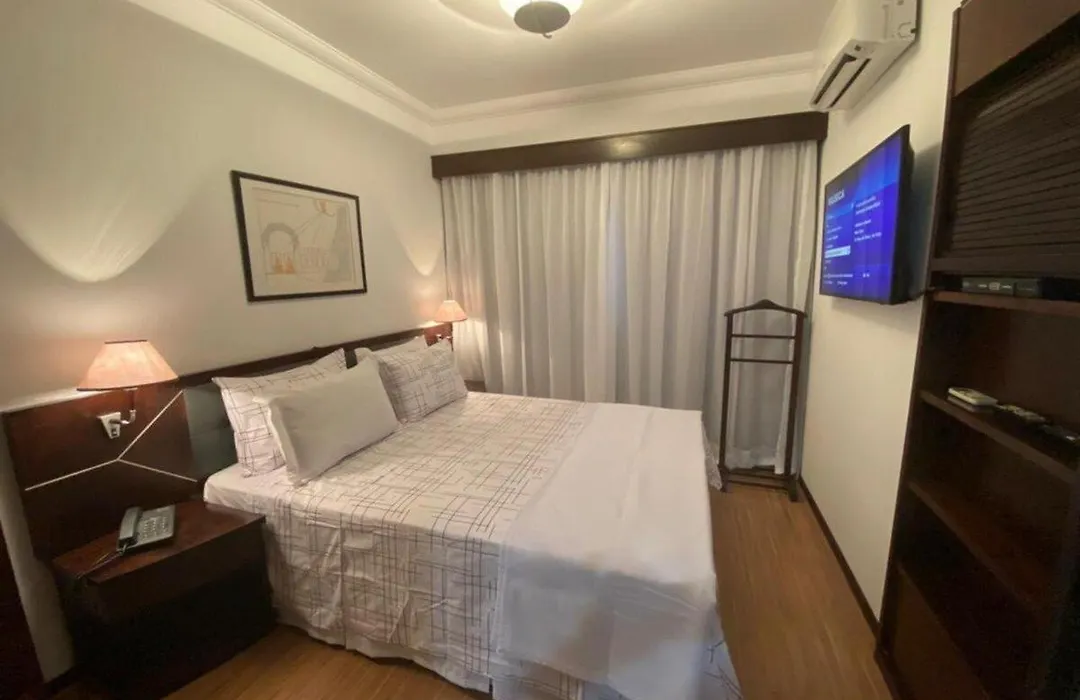 The Palace Tv No Quarto Limpeza Diaria Uh902-1