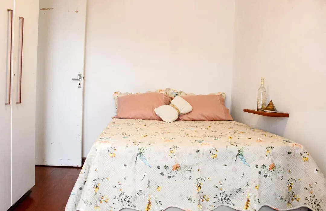 Quarto Em Apto Com Varanda Na Vila Mariana A 500M Com Portaria 24Hrs E Internet Rapida 350M!-1