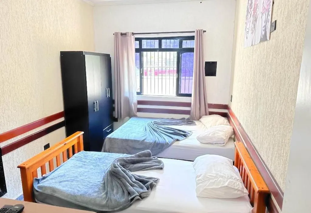 Hostheo Quarto 10 Triplo Na Liberdade Sp-1