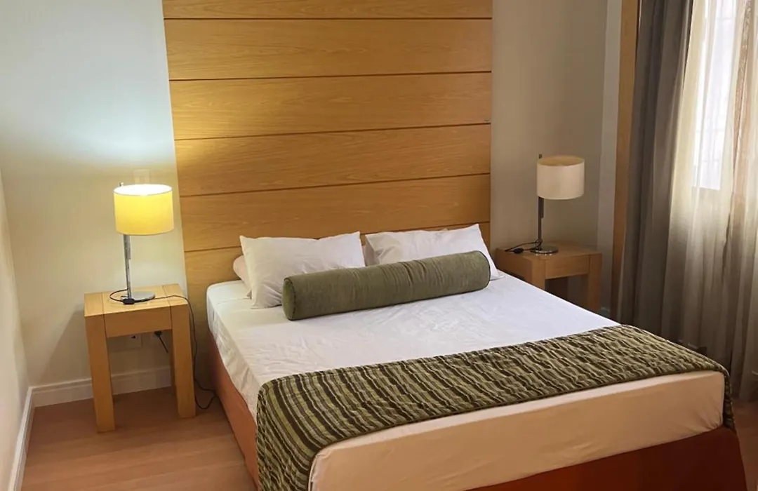 Hotel E Suites Em Frente Ao Aeroporto Com Ar E Piscina 1703-1