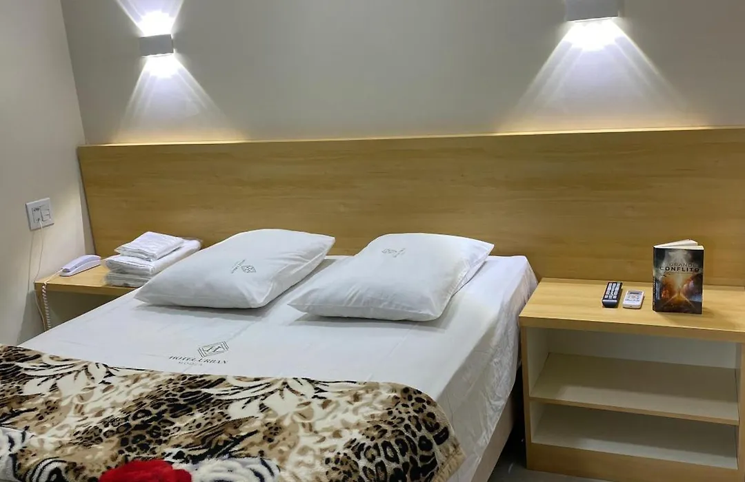 Hotel Urban-1