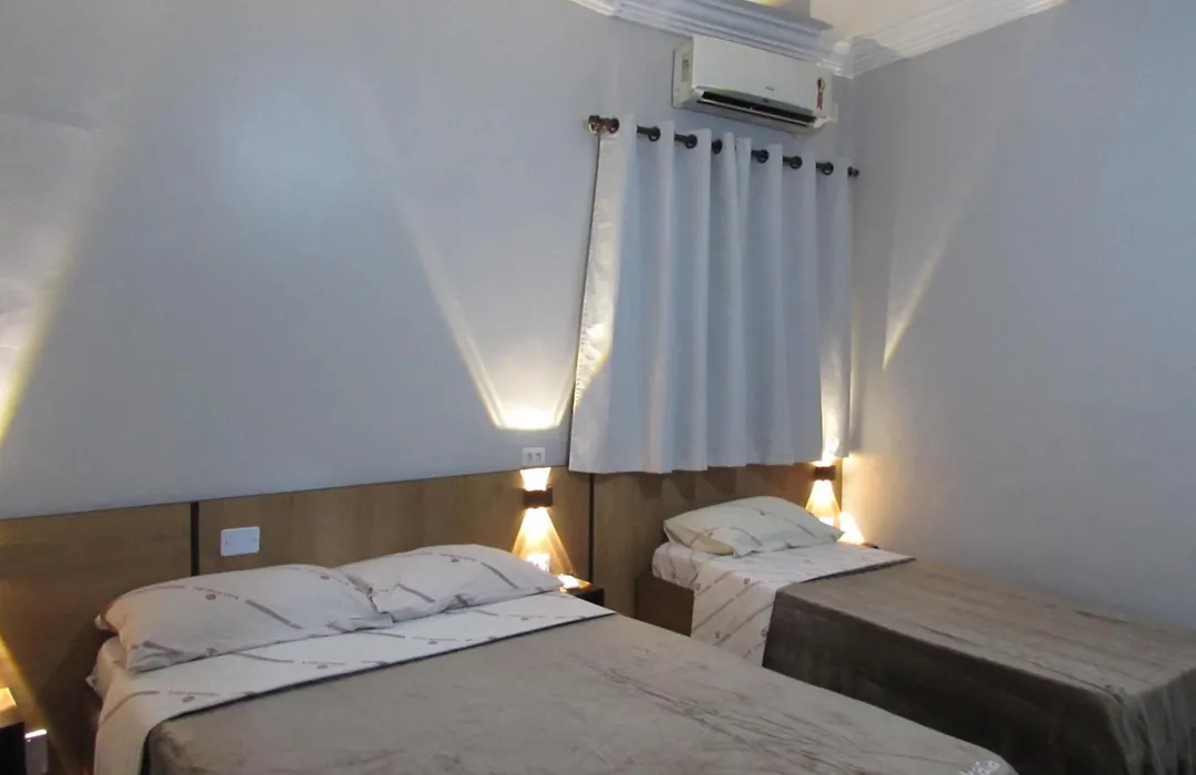 Hotel Tropicalia: Downtown Convenience with Parking-1