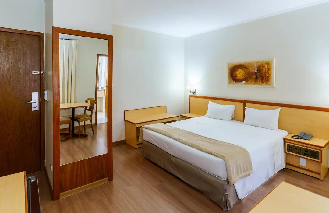 Hotel Augusta Boulevard-1
