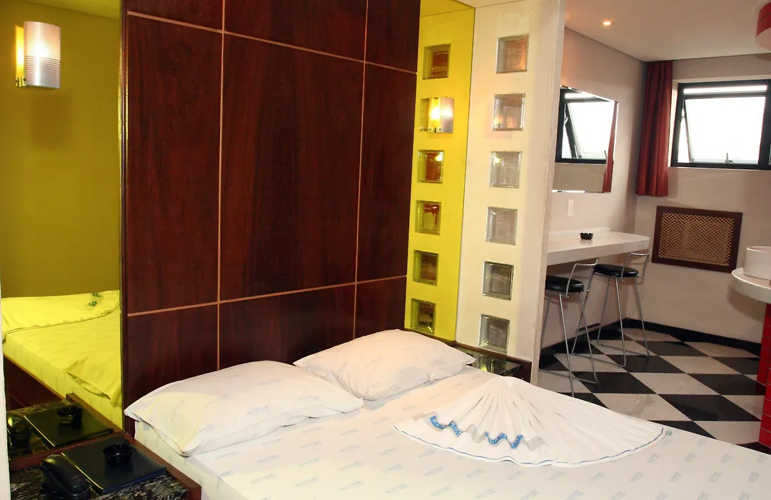 Platinum Hotel-1