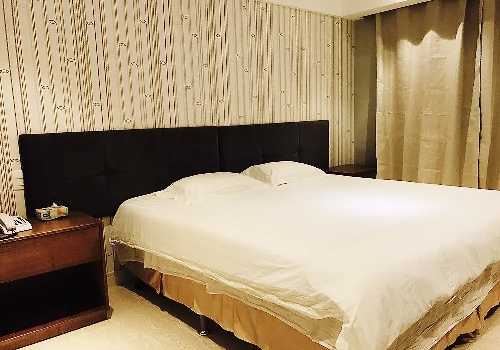 Fresh Hotel-1