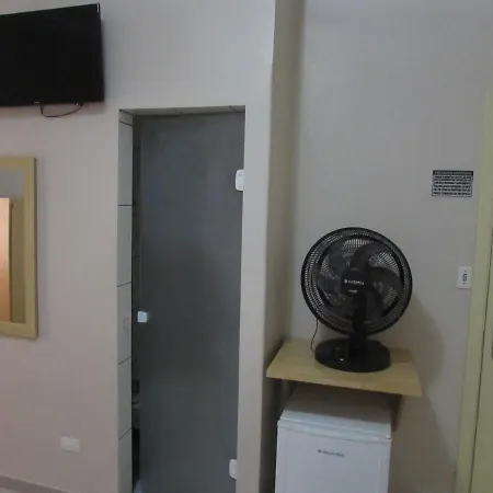 Hotel Ideal Fliper Com Estacionamento Gratis Para Carro Pequeno Altura Padrao "Internet Fibra"-3