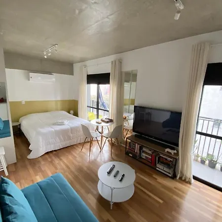 85 New Studio W Balcony, Fast Wifi And Movie Screen!-3