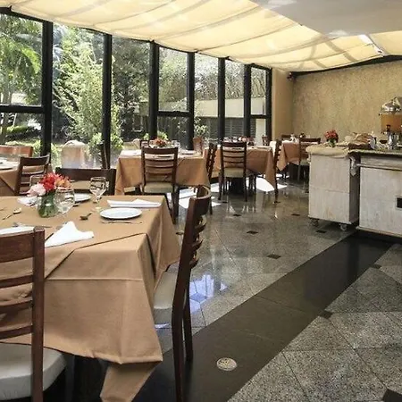 Flat Bienal Ibirapuera Uh403-3