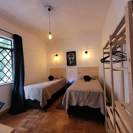 Quarto Black Power-3