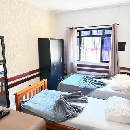 Hostheo Quarto 10 Triplo Na Liberdade Sp-3