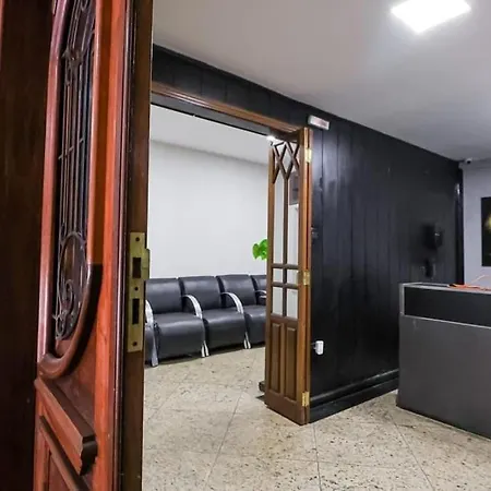 Hostheo Quarto 14 Triplo Na Liberdade Sp-3
