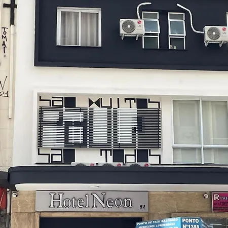 Hotel Neon - próximo a 25 de março, Bom Retiro e Brás, á 2min do mirante Sampa SKY e pista de skate Anhangabaú-3
