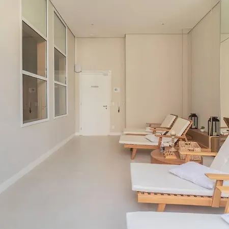 Flat surpreendente 5 pessoas em condomínio moderno 02 suites climatizados-3