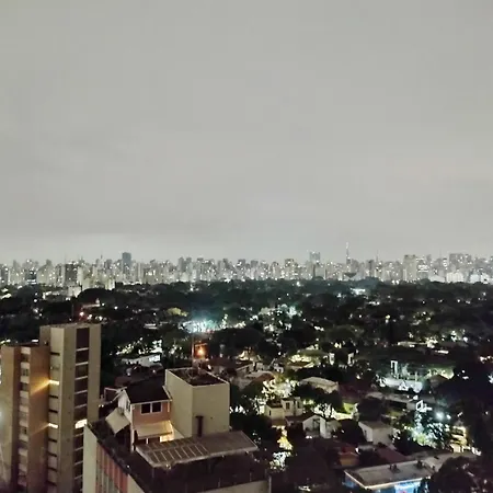 Luxxor Hotel Premiere Faria Lima - On The Sao Paulo Sky Line - King Duplex Studio Veranda - Executive Class - Red Velvet Edition-3