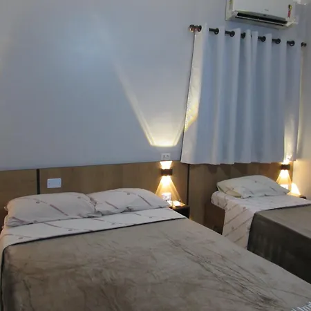 Hotel Tropicalia: Downtown Convenience with Parking-3