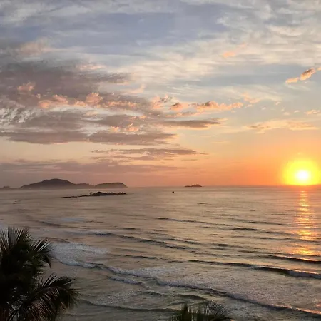 Pitangueiras Guarujá próximo da praia-2