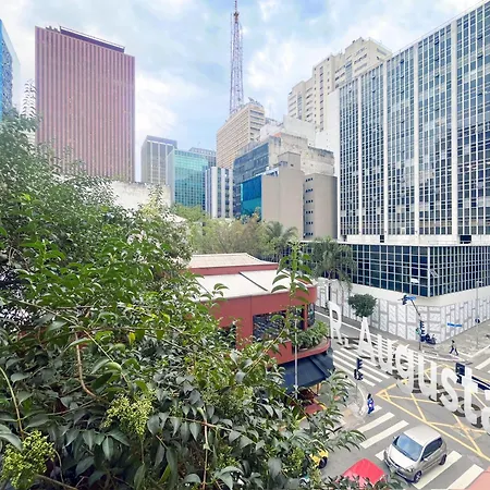 Suíte Exclusiva Charmosa com Varanda Verde - 100m da Paulista-2