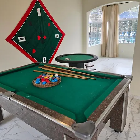 Casa espetacular com piscina para grupos - Glamour e lazer-3