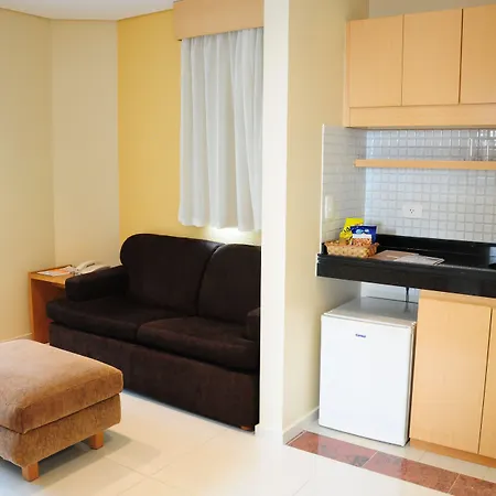 Brasilia Santana Gold Flat-2