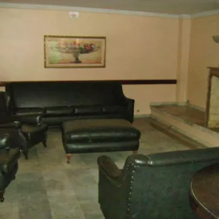 Reinales Plaza Hotel-2