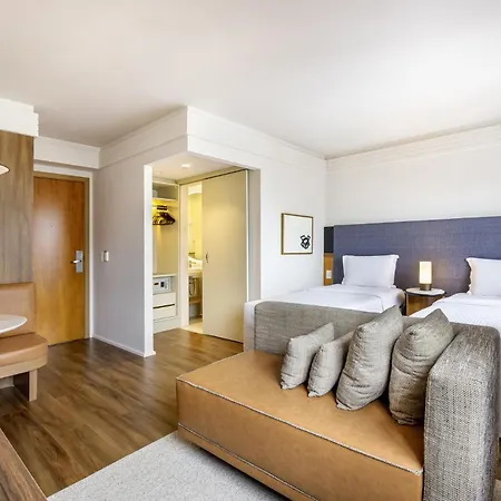Estanplaza International-3