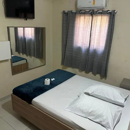 Hotel skala, com estaciomento próprio no local-2