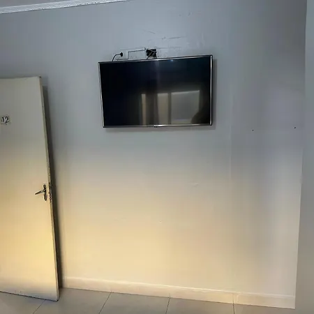 Hotel skala, com estaciomento próprio no local-3