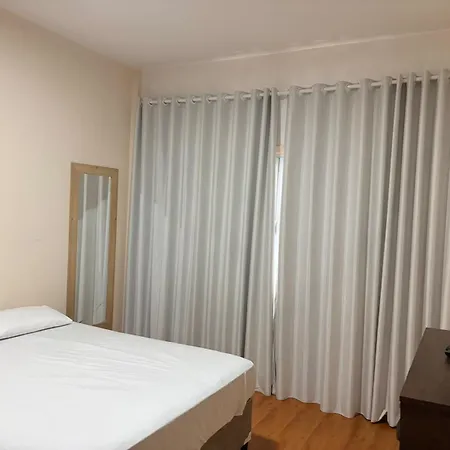 Apartamento Bras: Family & Business Stay Near City Landmarks-2