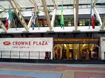 Crowne Plaza-3