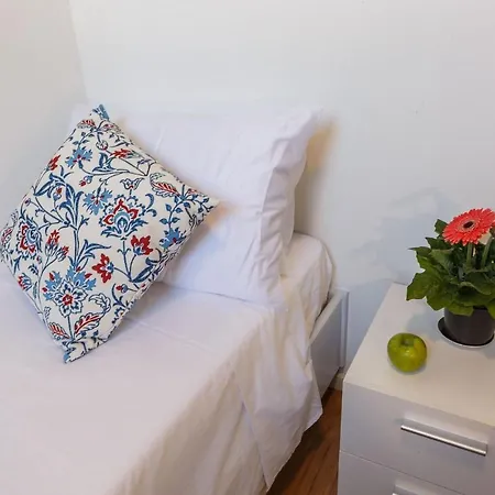 Apartamento Com Quintal Em Alto De Pinheiros-3