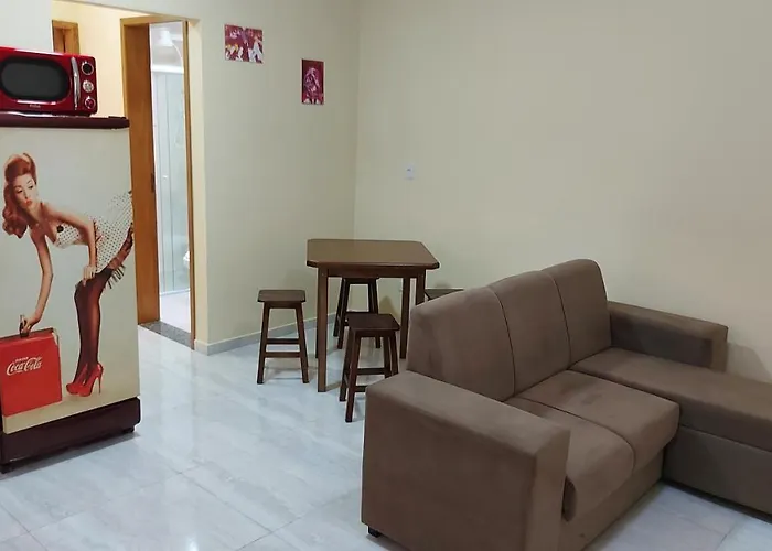 Apartamentos Vila Ré - Hospede-se em frente ao Metrô São Paulo