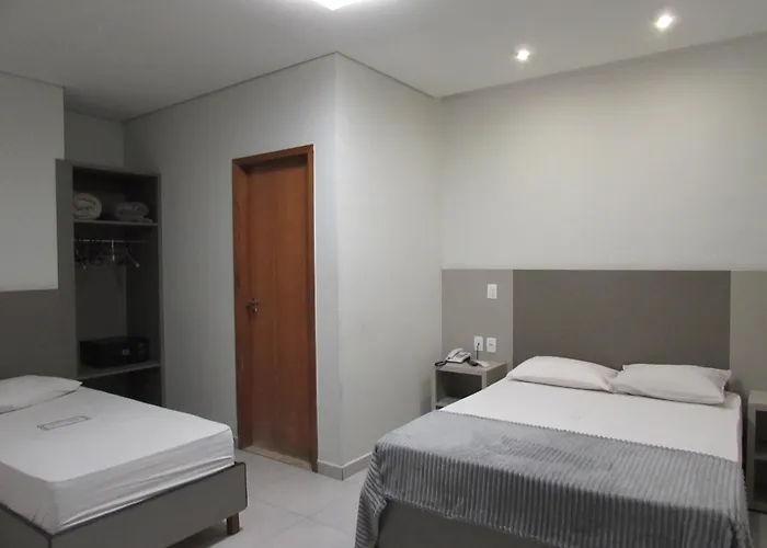 Hotel Urbis a 10 minutos Rua 25 de Março, Brás,Bom Retiro,a 2 minutos do Mirante Sampa Sky San Paolo