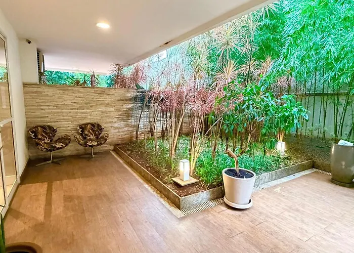Bela Vista | Acomoda 4 | Ar + Garagem + Piscina São Paulo